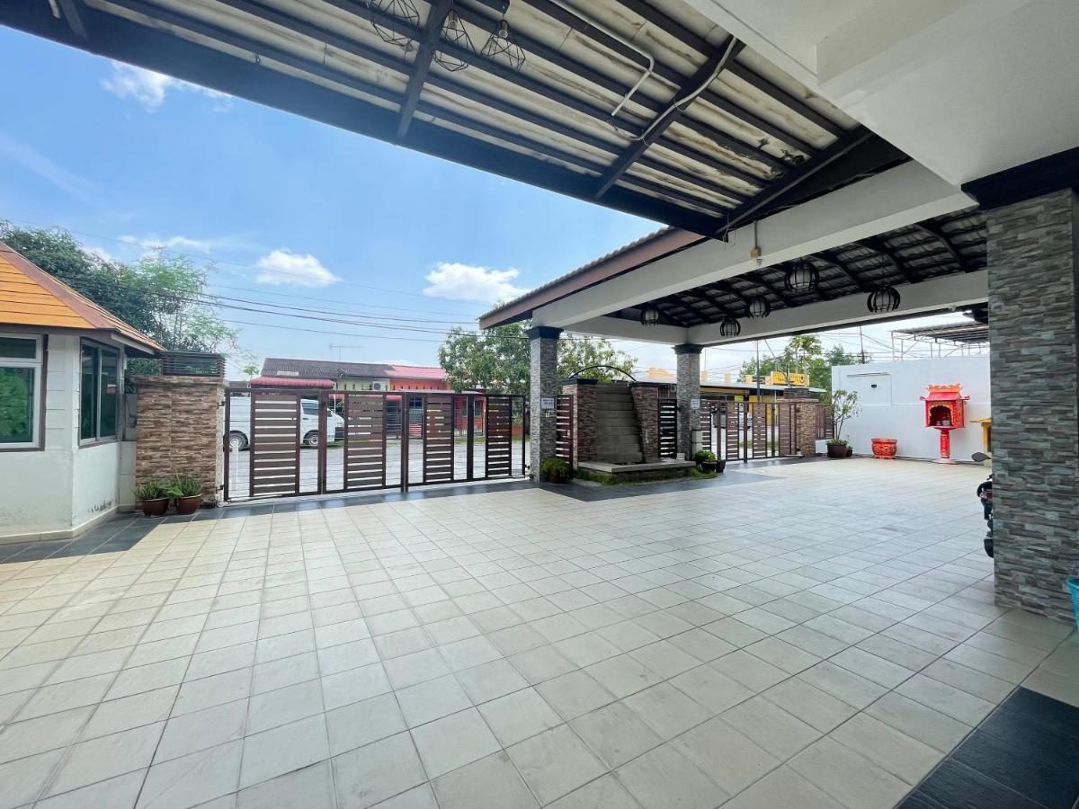 Mr Homestay Hotelstyle Room Teluk Intan Esterno foto